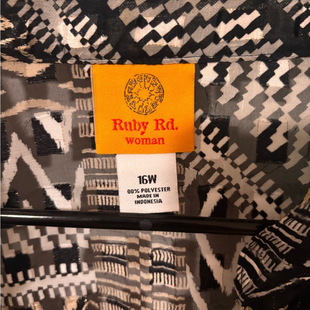 Ruby Rd. Monochrome Patterned Women’s Blouse - image 2